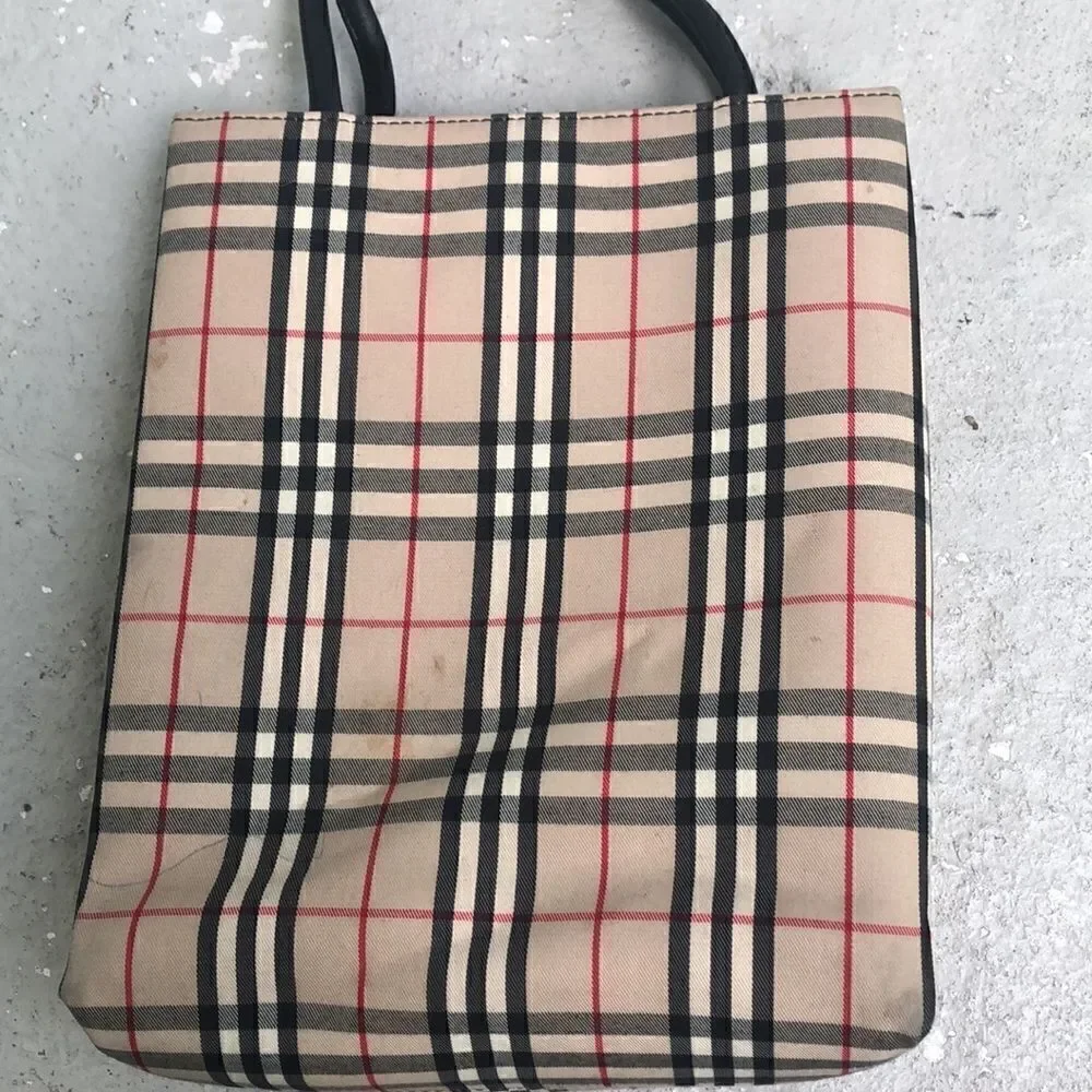 Burberry Sm all tote